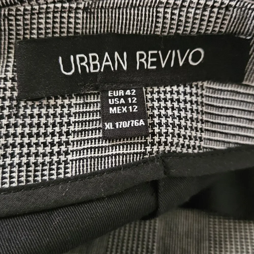 Urban Revivo Black and White Mini Skirt Size 12